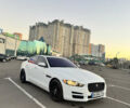 Белый Ягуар XE, объемом двигателя 2 л и пробегом 100 тыс. км за 15500 $, фото 1 на Automoto.ua