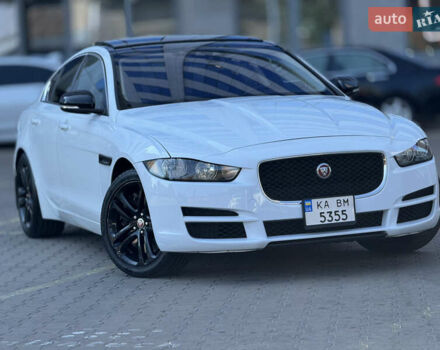 Білий Ягуар XE, об'ємом двигуна 3 л та пробігом 100 тис. км за 18000 $, фото 14 на Automoto.ua