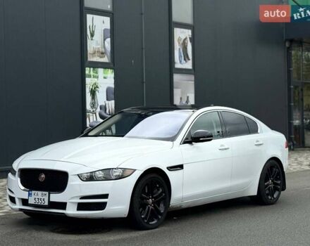 Белый Ягуар XE, объемом двигателя 3 л и пробегом 101 тыс. км за 14900 $, фото 9 на Automoto.ua