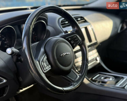 Ягуар XE 2017 в Ровно на Automoto.ua Белый Ягуар XE, объемом двигателя 2 л и пробегом 155 тыс. км за 11500 $, фото 15 на Automoto.ua