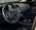 Белый Ягуар XE, объемом двигателя 2 л и пробегом 150 тыс. км за 9900 $, фото 8 на Automoto.ua