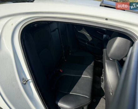 Ягуар XE 2017 в Ровно на Automoto.ua Белый Ягуар XE, объемом двигателя 2 л и пробегом 155 тыс. км за 11500 $, фото 13 на Automoto.ua