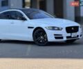 Білий Ягуар XE, об'ємом двигуна 3 л та пробігом 100 тис. км за 18000 $, фото 1 на Automoto.ua