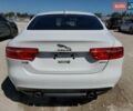 Белый Ягуар XE, объемом двигателя 2 л и пробегом 173 тыс. км за 2100 $, фото 5 на Automoto.ua