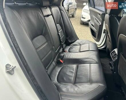 Білий Ягуар XE, об'ємом двигуна 0 л та пробігом 89 тис. км за 11300 $, фото 27 на Automoto.ua