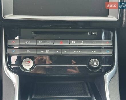 Белый Ягуар XE, объемом двигателя 0 л и пробегом 89 тыс. км за 11300 $, фото 26 на Automoto.ua