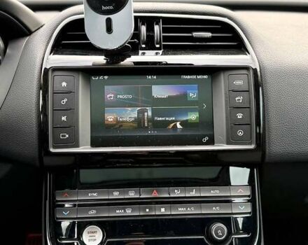 Белый Ягуар XE, объемом двигателя 3 л и пробегом 101 тыс. км за 14900 $, фото 23 на Automoto.ua