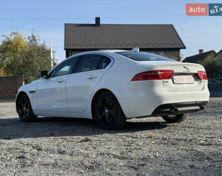 Ягуар XE 2017 в Ровно на Automoto.ua Белый Ягуар XE, объемом двигателя 2 л и пробегом 155 тыс. км за 11500 $, фото 6 на Automoto.ua