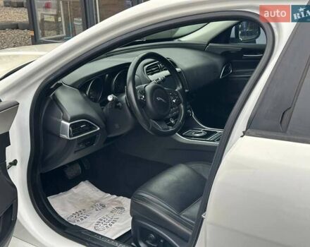 Білий Ягуар XE, об'ємом двигуна 0 л та пробігом 89 тис. км за 11300 $, фото 10 на Automoto.ua