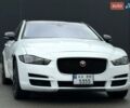 Белый Ягуар XE, объемом двигателя 3 л и пробегом 101 тыс. км за 14900 $, фото 3 на Automoto.ua