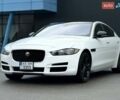 Белый Ягуар XE, объемом двигателя 3 л и пробегом 101 тыс. км за 14900 $, фото 7 на Automoto.ua