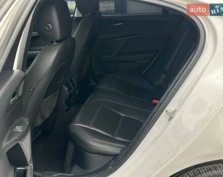 Білий Ягуар XE, об'ємом двигуна 0 л та пробігом 89 тис. км за 11300 $, фото 20 на Automoto.ua