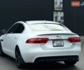 Белый Ягуар XE, объемом двигателя 3 л и пробегом 101 тыс. км за 14900 $, фото 13 на Automoto.ua