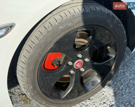 Ягуар XE 2017 в Ровно на Automoto.ua Белый Ягуар XE, объемом двигателя 2 л и пробегом 155 тыс. км за 11500 $, фото 3 на Automoto.ua