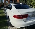 Белый Ягуар XE, объемом двигателя 2 л и пробегом 160 тыс. км за 19500 $, фото 70 на Automoto.ua