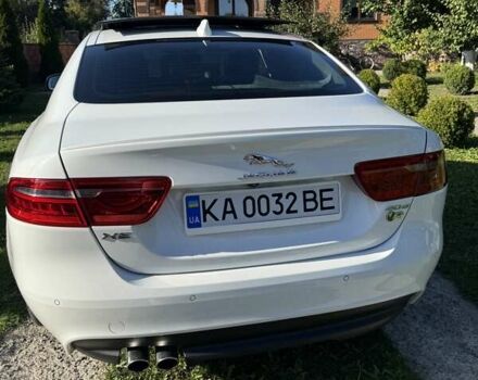 Белый Ягуар XE, объемом двигателя 2 л и пробегом 160 тыс. км за 19500 $, фото 71 на Automoto.ua