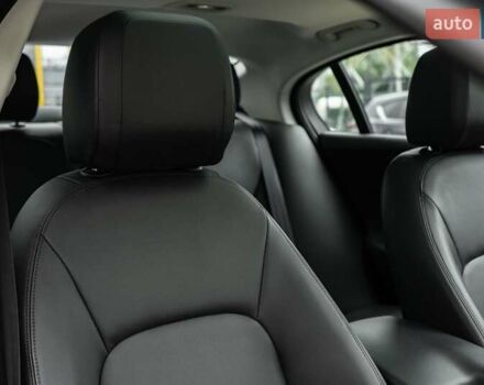 Белый Ягуар XE, объемом двигателя 2 л и пробегом 132 тыс. км за 14500 $, фото 52 на Automoto.ua