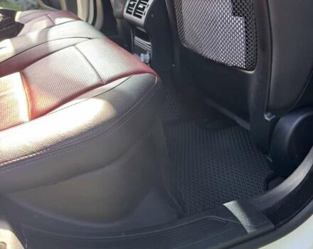 Белый Ягуар XE, объемом двигателя 2 л и пробегом 160 тыс. км за 19500 $, фото 15 на Automoto.ua