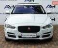 Белый Ягуар XE, объемом двигателя 2 л и пробегом 132 тыс. км за 14500 $, фото 3 на Automoto.ua