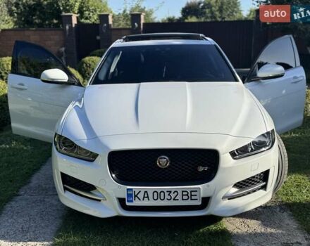 Белый Ягуар XE, объемом двигателя 2 л и пробегом 160 тыс. км за 19500 $, фото 88 на Automoto.ua