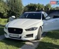 Белый Ягуар XE, объемом двигателя 2 л и пробегом 160 тыс. км за 19500 $, фото 1 на Automoto.ua