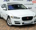 Белый Ягуар XE, объемом двигателя 2 л и пробегом 132 тыс. км за 14500 $, фото 2 на Automoto.ua