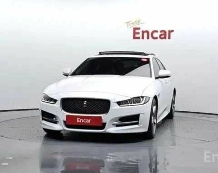 Белый Ягуар XE, объемом двигателя 0 л и пробегом 36 тыс. км за 13000 $, фото 1 на Automoto.ua
