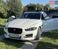 Белый Ягуар XE, объемом двигателя 2 л и пробегом 160 тыс. км за 19500 $, фото 86 на Automoto.ua