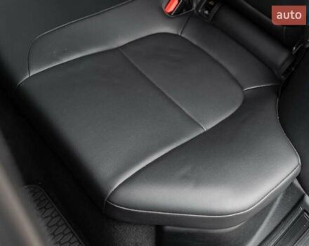 Белый Ягуар XE, объемом двигателя 2 л и пробегом 132 тыс. км за 14500 $, фото 40 на Automoto.ua