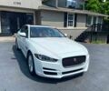 Белый Ягуар XE, объемом двигателя 2 л и пробегом 56 тыс. км за 3502 $, фото 1 на Automoto.ua