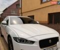 Белый Ягуар XE, объемом двигателя 2 л и пробегом 141 тыс. км за 15500 $, фото 1 на Automoto.ua