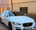 Білий Ягуар XE, об'ємом двигуна 2 л та пробігом 141 тис. км за 15800 $, фото 1 на Automoto.ua