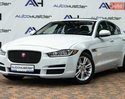 Белый Ягуар XE, объемом двигателя 2 л и пробегом 132 тыс. км за 14500 $, фото 1 на Automoto.ua