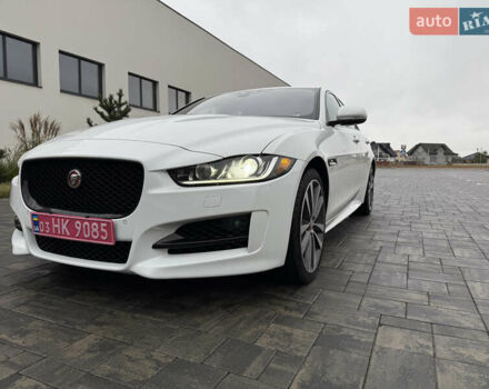 Ягуар XE 2019 в Луцке на Automoto.ua Белый Ягуар XE, объемом двигателя 2 л и пробегом 190 тыс. км за 16900 $, фото 3 на Automoto.ua