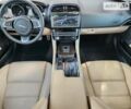 Белый Ягуар XE, объемом двигателя 2 л и пробегом 13 тыс. км за 3000 $, фото 9 на Automoto.ua