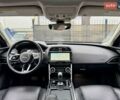 Белый Ягуар XE, объемом двигателя 2 л и пробегом 55 тыс. км за 28990 $, фото 13 на Automoto.ua
