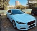 Белый Ягуар XE, объемом двигателя 2 л и пробегом 126 тыс. км за 20900 $, фото 1 на Automoto.ua