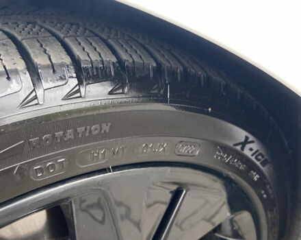 Белый Ягуар XE, объемом двигателя 2 л и пробегом 61 тыс. км за 20999 $, фото 6 на Automoto.ua