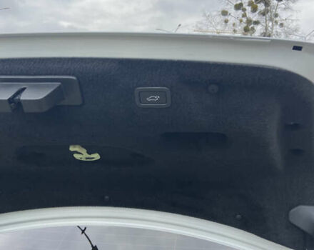 Белый Ягуар XE, объемом двигателя 2 л и пробегом 61 тыс. км за 20999 $, фото 8 на Automoto.ua