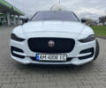 Белый Ягуар XE, объемом двигателя 2 л и пробегом 61 тыс. км за 20999 $, фото 4 на Automoto.ua
