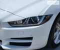 Белый Ягуар XE, объемом двигателя 2 л и пробегом 13 тыс. км за 3000 $, фото 1 на Automoto.ua