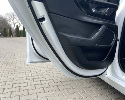 Белый Ягуар XE, объемом двигателя 2 л и пробегом 61 тыс. км за 20999 $, фото 15 на Automoto.ua