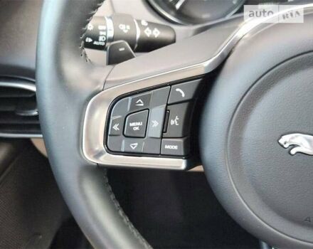 Білий Ягуар XE, об'ємом двигуна 2 л та пробігом 13 тис. км за 3000 $, фото 11 на Automoto.ua