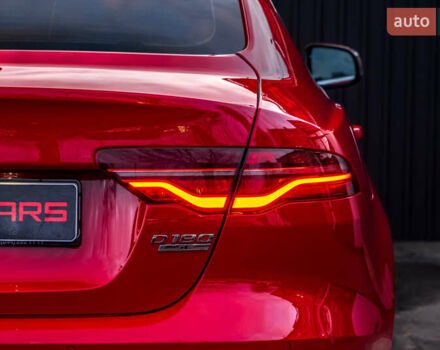 Белый Ягуар XE, объемом двигателя 2 л и пробегом 57 тыс. км за 21500 $, фото 14 на Automoto.ua