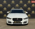 Белый Ягуар XE, объемом двигателя 2 л и пробегом 109 тыс. км за 17900 $, фото 1 на Automoto.ua