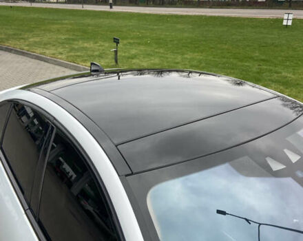 Белый Ягуар XE, объемом двигателя 2 л и пробегом 61 тыс. км за 20999 $, фото 5 на Automoto.ua