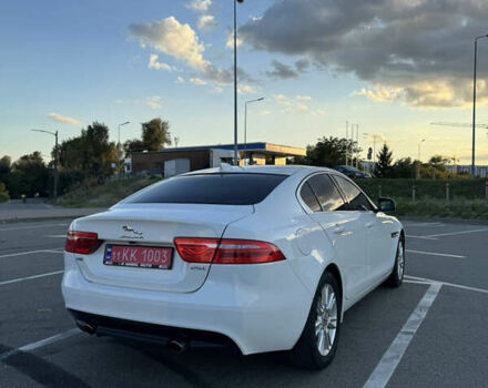 Белый Ягуар XE, объемом двигателя 0 л и пробегом 108 тыс. км за 20000 $, фото 6 на Automoto.ua