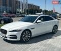 Белый Ягуар XE, объемом двигателя 2 л и пробегом 153 тыс. км за 19900 $, фото 1 на Automoto.ua