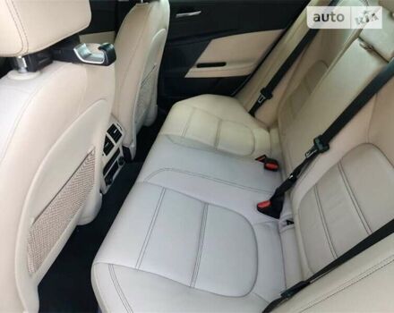 Білий Ягуар XE, об'ємом двигуна 2 л та пробігом 13 тис. км за 3000 $, фото 18 на Automoto.ua