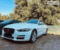 Белый Ягуар XE, объемом двигателя 2 л и пробегом 126 тыс. км за 20900 $, фото 1 на Automoto.ua